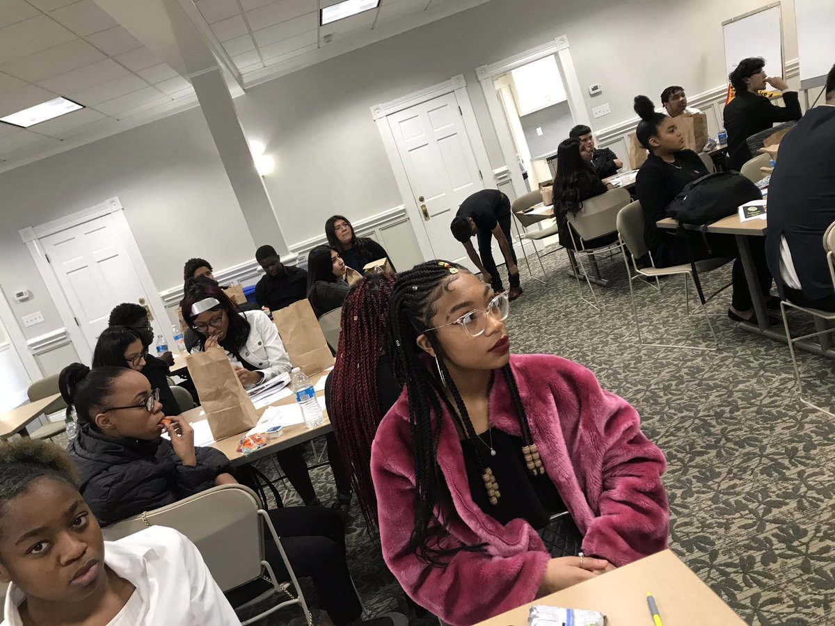NAF_IDEA's tweet image. #ThrowbackThursday #Fall2019 The @IDEA_at_Fannin Intercession was hosted and designed to cover a range of topics from internships, digital portfolios, resume writing, and interview skills. @NAFCareerAcads @CTEinDallasISD #BeFutureReady @PrincipalHicks @PersonalizeDISD #chooseIDEA