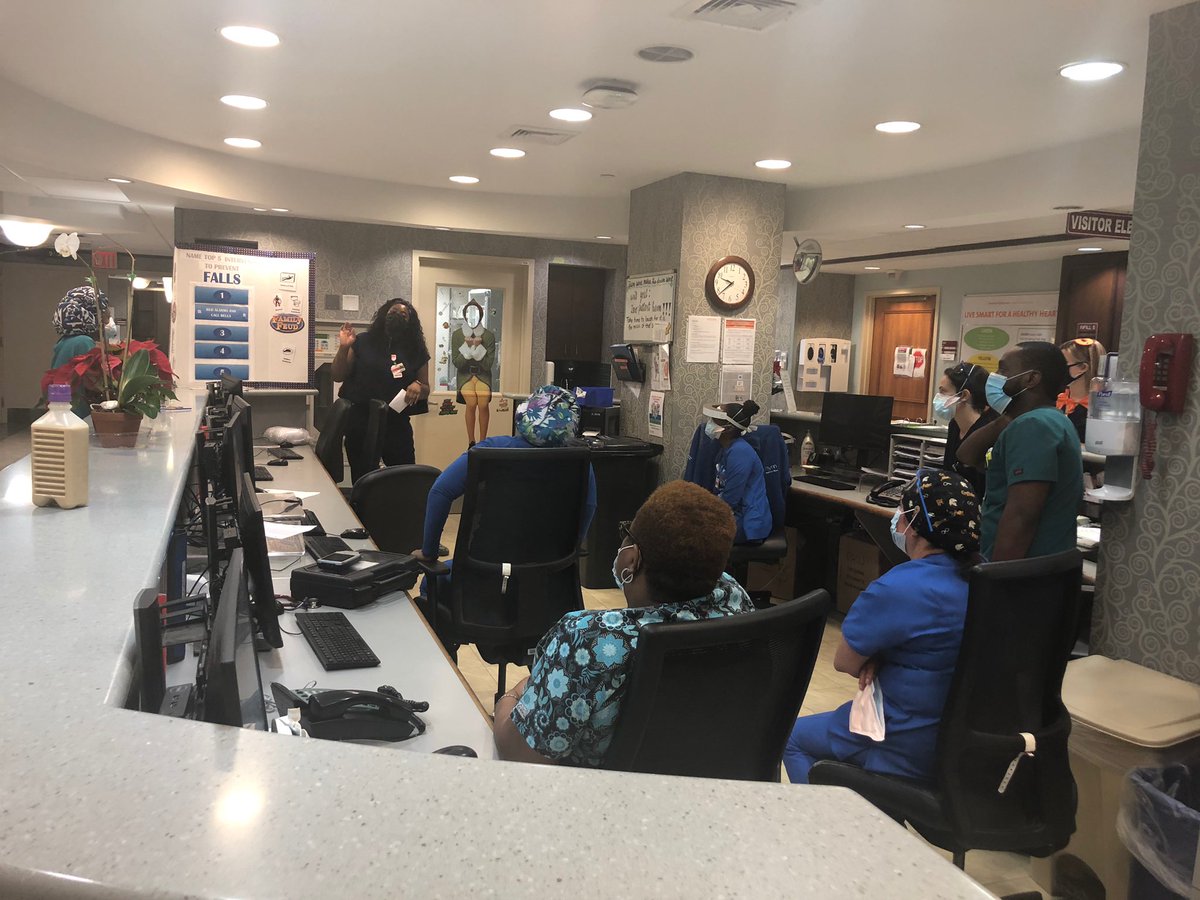 Infill 5 is focused and engaged as we kick off the first falls fair of 2021 🎉#FallsFair2021 #FallPrevention <a href="/AishaD_Miller/">Aisha Miller</a> <a href="/ErnestoPMir/">Ernesto Perez-Mir</a> <a href="/SchwartzTzipora/">Tzipora Schwartz</a>