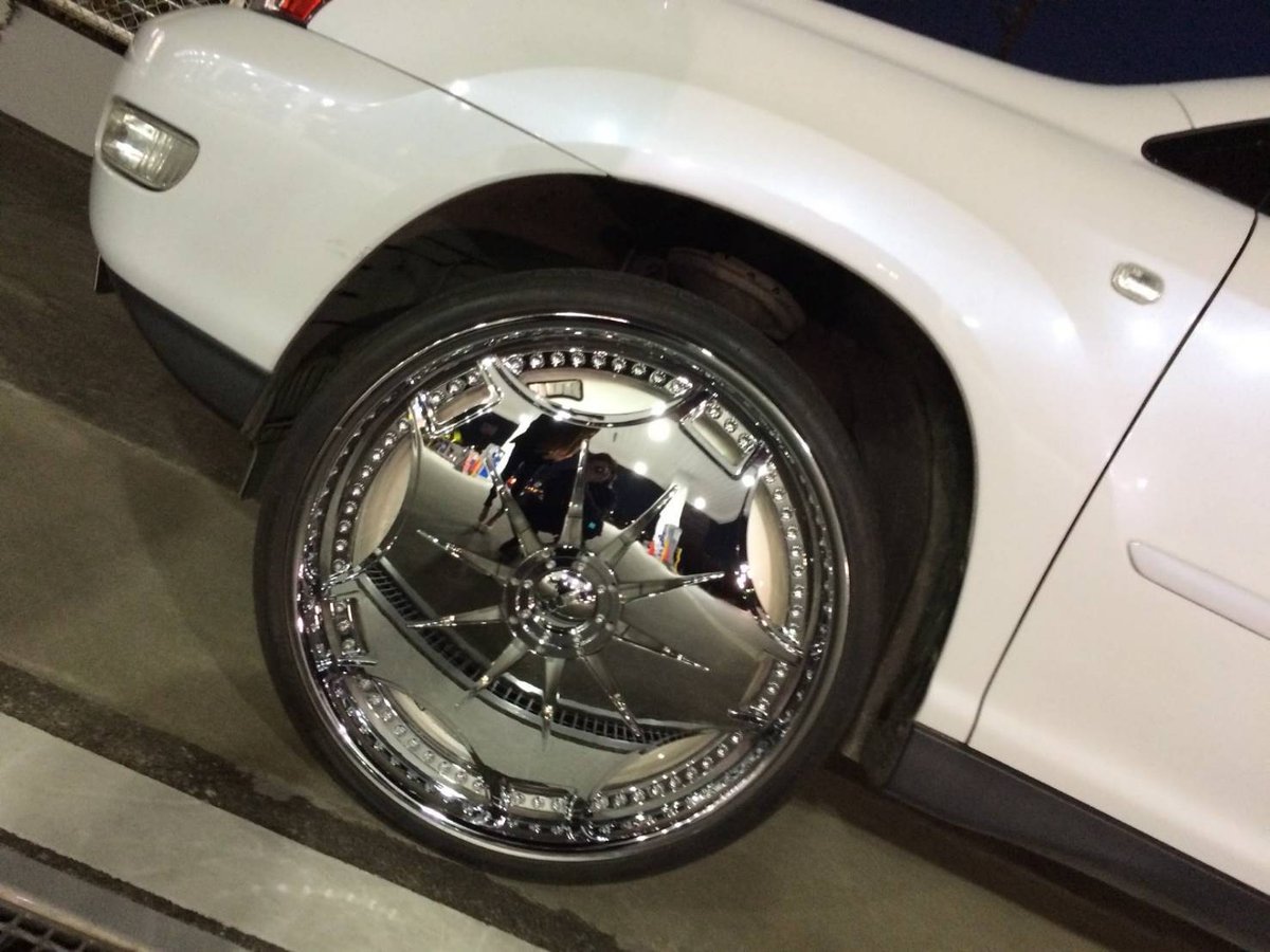 1jz_hide's tweet photo. 【緩募】ホイール売ります。
Dub ganja 24インチ ×4
フローターディスク(くるくるまわるやつ)×5
相場わからないので値段は要相談で！
興味ある方いたら連絡くださいm(_ _)m https://t.co/5f4bg12wyt