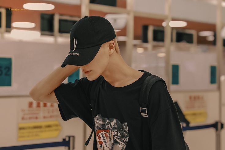 rwesiden's tweet photo. punten, gua jevano
 mutualan? rt/like
fambest? dm 

#roleplayer #roleplayerindonesia 
#roleplayeraccount #roleplayerindo  #rootrp #Root https://t.co/nLGFZRckVM