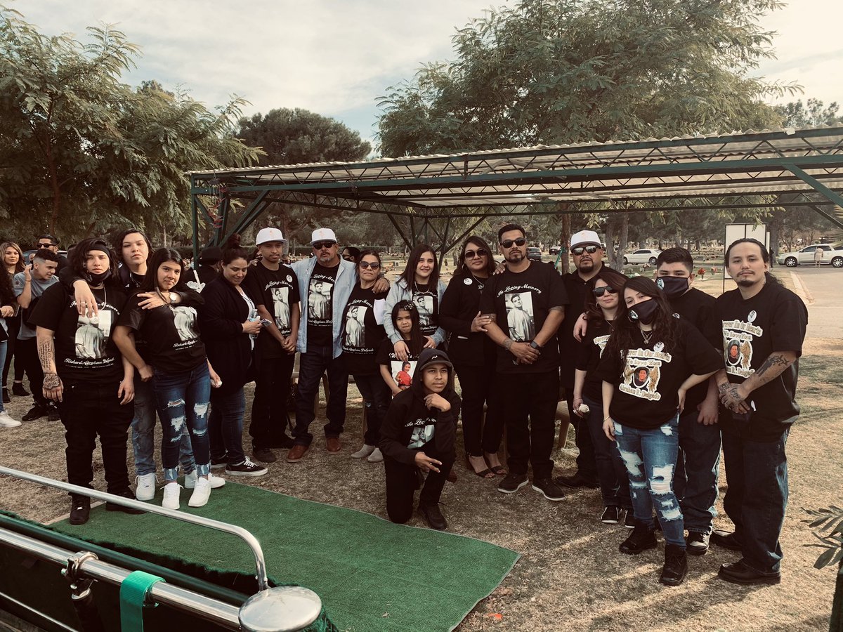 prindelgado01's tweet photo. we love you forever. #LLA 🕊❤️ https://t.co/SoBblosegS