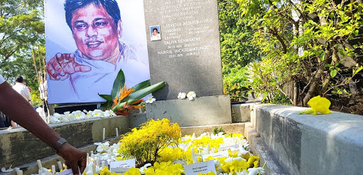 groundviews's tweet photo. The MiG Deal: Why My Father Had To Die
https://t.co/XOOiIN5767 by Ahimsa Wickrematunge #lka #srilanka #CORRUPTION #justice https://t.co/vxtvJnWSR8
