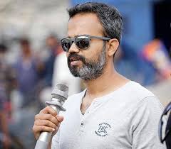 PianoKeys14's tweet photo. Best elevations Director.....?

Retweet for🔄                  Like for ❤️#PrashanthNeel            #ssrajamouli

#KGFChapter2Teaser #KGF2Teaser #RRRMovie #VakeelSaab #Salaar #RadheShyam #RadheShyamTeaser #VakeelSaabTeaser https://t.co/1fnNqVhmxs