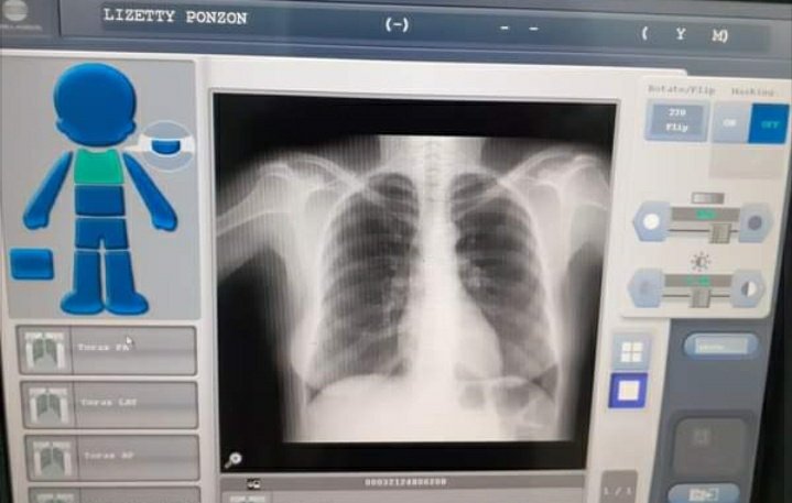 xcryfan's tweet photo. Sé que esta cuenta no es para subir esto pero es una emergencia. Mi mamá y mi abuela están hospitalizadas por covid, en el hospital les dan una parte de los medicamentos y la otra no. Estos cuentan más de 30$ aproximadamente. Mis 3 hermanxs y yo tenemos covid y necesitamos ayuda! https://t.co/iIcLx9ekEe