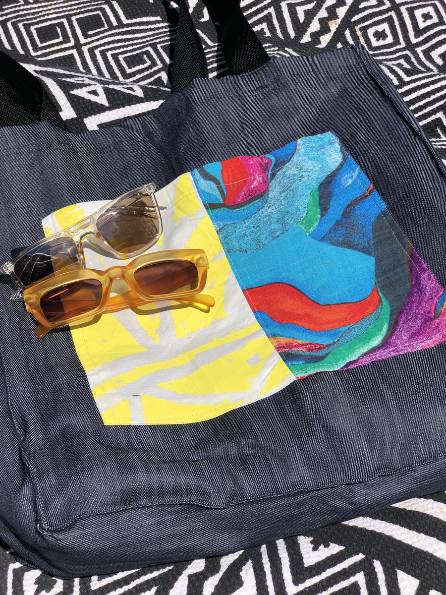 NeisauT's tweet photo. My collection of @samsonleefiji tote bags is becoming ridiculous butttttt never mind #EsetTu #SLFijiSpotted https://t.co/EeLiJzXUkp