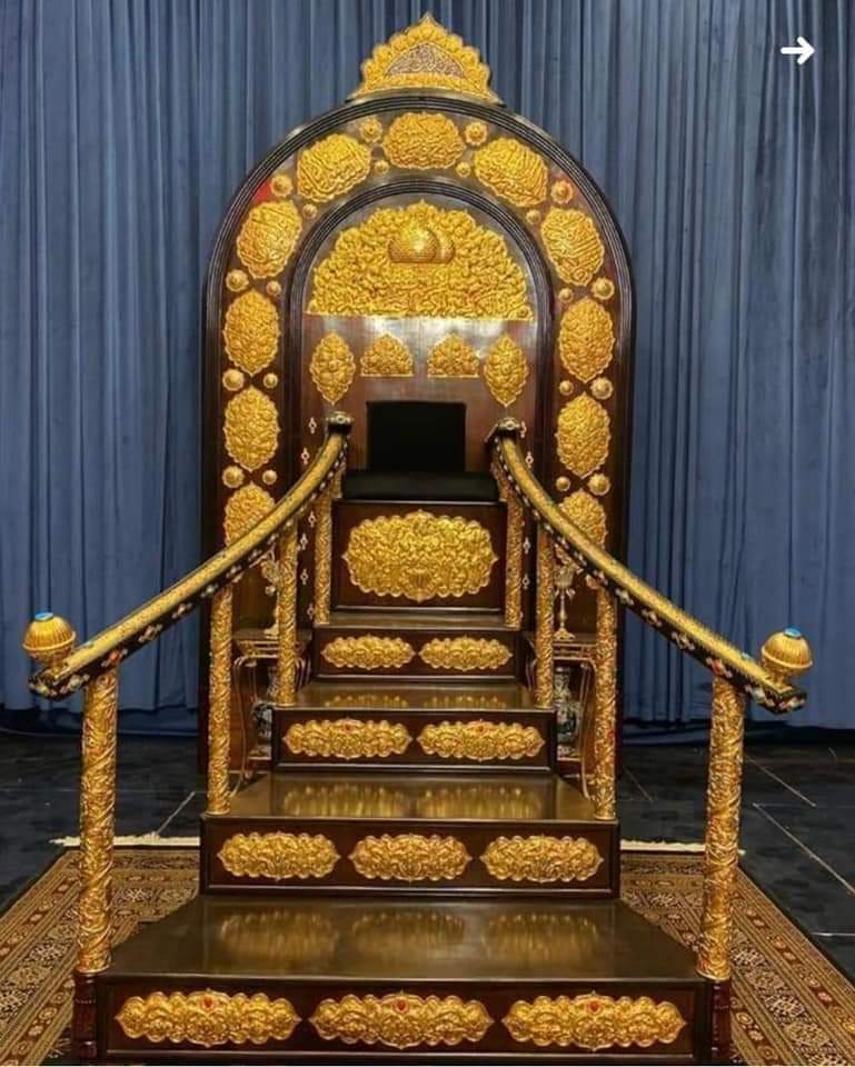 FaeqSheikhAli's tweet photo. 800.000$ صنع هذا المنبر المرصع بالذهب لتكلم حول الزهد. فأجاب الحاج قائلاً https://t.co/evpNvm4KgX
