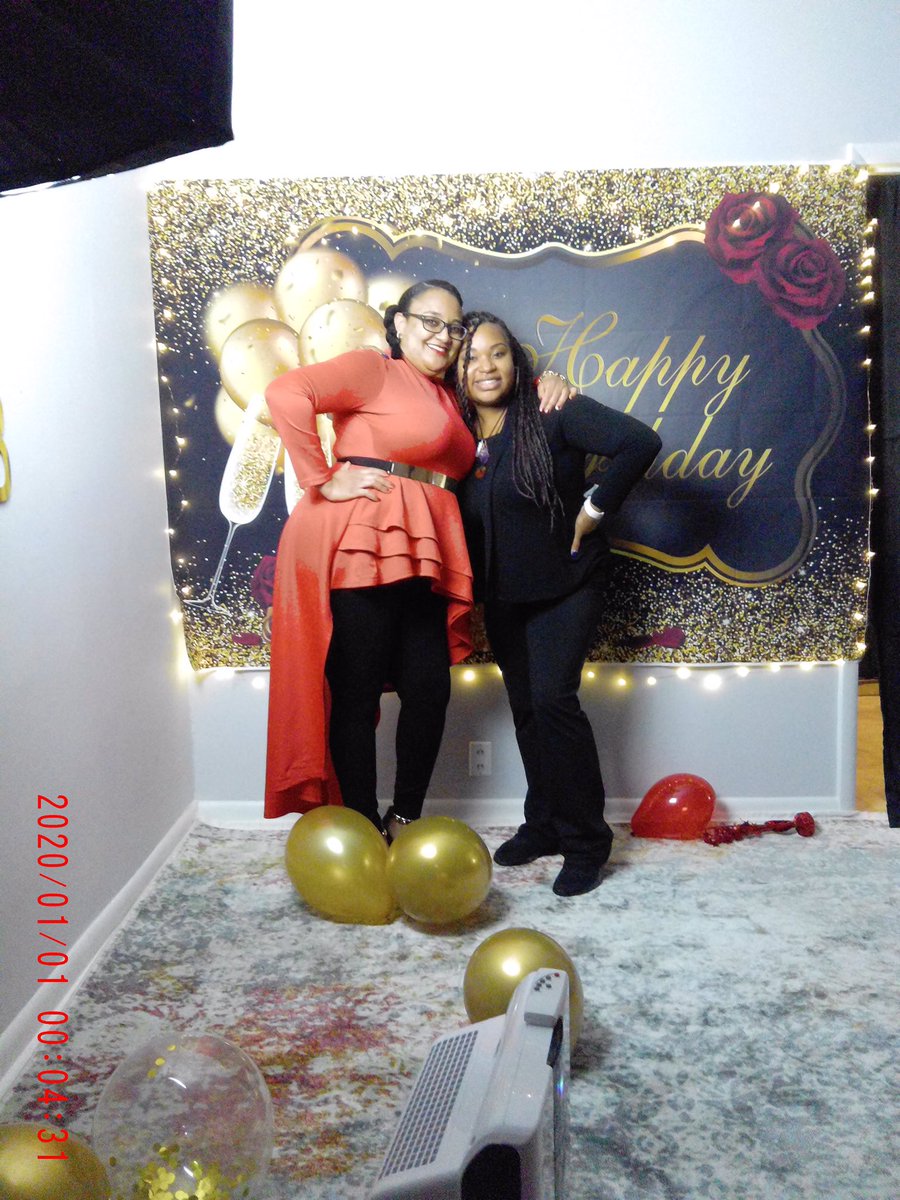 SdotPodcast's tweet image. Happy birthday to my sister..while the capitol was in distress..we were celebrating her! Amazing night! ❤️❤️❤️