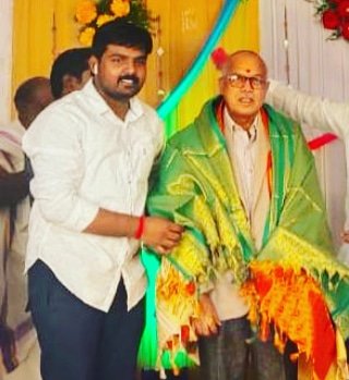 chavalisuneel9's tweet photo. Feeling honoured and blessed to Felicitate the most Respectable &amp; honourable icon #APHighCourtJustice Sri Gangaram Garu 🙏 #SuneelChavali #chavalisuneel https://t.co/Z8u1phwid5