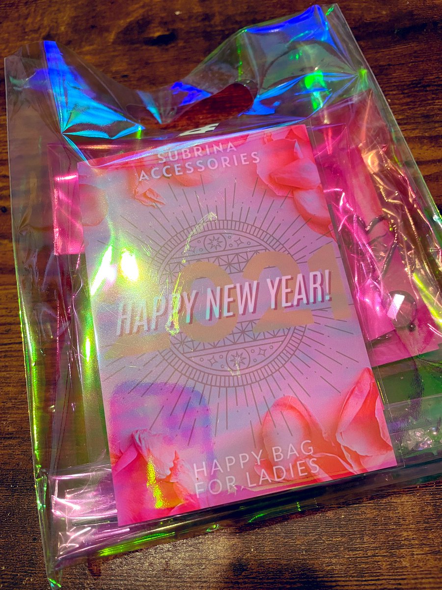 Joker_B_RK's tweet photo. いとうりなさんの福袋届きました😆✨
気になってたピアスがたくさん入っていたのでお得しかない🙏✨
特に水色の石がついてるピアスは欲しかった物なので嬉しすぎる‼︎
ありがとうございます😭✨✨
#SUBRINAACCESSORIES https://t.co/gIOmpjrrCn