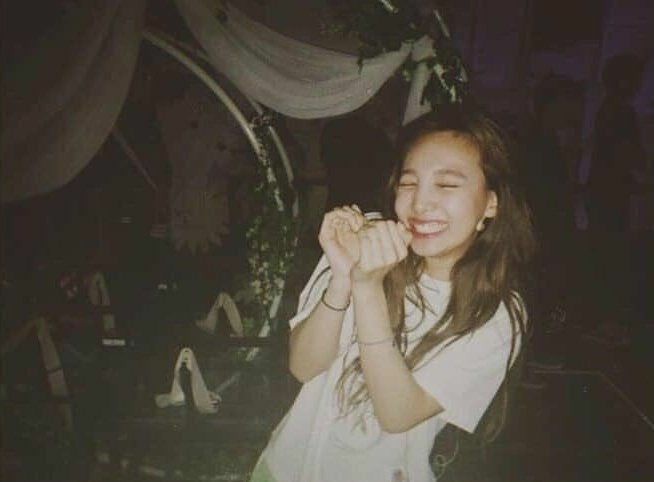 bangsna's tweet image. Date nights with Nayeon✨