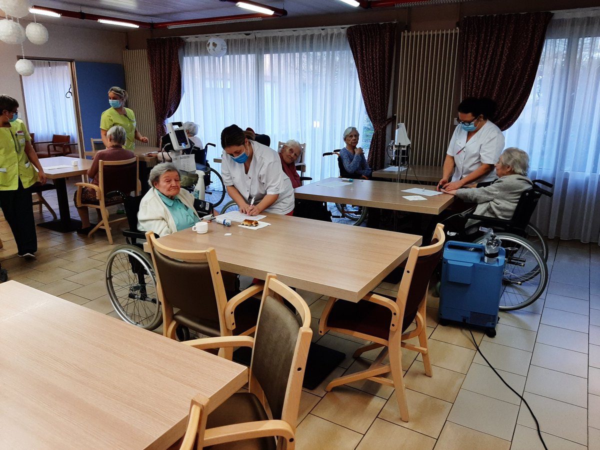 Début des vaccinations dans les Ehpad de l'Aisne. Aujourd'hui à Crecy sur Serre, Etreillers, Flavy.
21 autres vaccinent la semaine prochaine.  Nos 61 Ehpad pourront tous vacciner leurs résidents avant la fin du mois de janvier.
Le plan s'accélère !