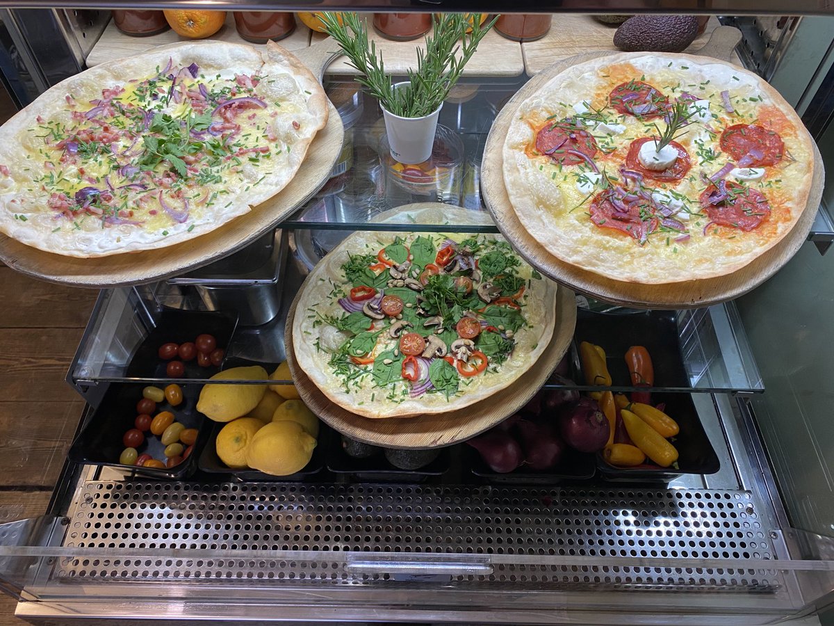 #goodmorningrotherhithe 

if you fancy a bit more than a sandwich for lunch ........

Have a nice day

Your #WatchHousies