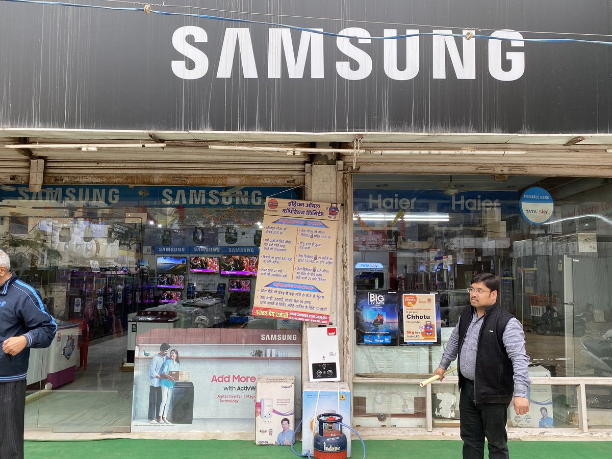 akadk12's tweet photo. Chhotu ka naya dost. Gas geyser and Chhotu go hand in hand. Use 5 Kg FTL cylinder in your Gas geyser. Contact Navodaya Gas Agency, Agra. 0562-3590486, 945662066.
#chhotu #chhotu5kgftl #FTL #chhotukanayadostgasgeyser #gasgeyser @IndianOilcl #AgraAO #Agra #Indane #kamlanagar https://t.co/IJ8uDG0nPB