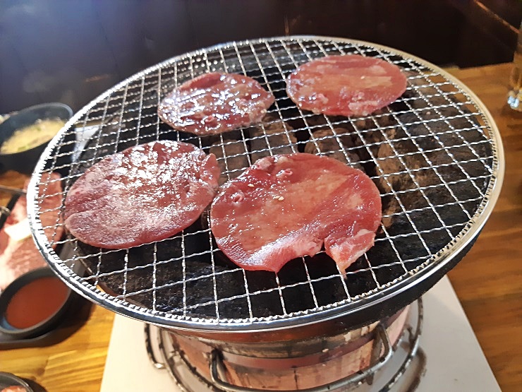 マエダマエダ 焼肉ランチ 那覇市銘苅にある 七輪焼肉 安安 パイプライン店 安くてうまい焼肉を食べながらランチミーティング W T Co I81zbb4zxl 焼肉 焼肉ランチ 七輪焼肉安安 パイプライン店 T Co Nsiimjjsdm マエダマエダ 焼肉ランチ 那覇市銘苅にある 七輪焼肉 安安 パイプライン店 安くてうまい焼肉を食べながらランチミーティング W T Co I81zbb4zxl 焼肉 焼肉ランチ 七輪焼肉安安 パイプライン店 T Co Nsiimjjsdm
