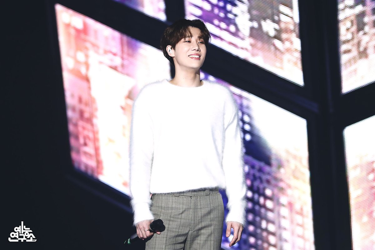 🐹: 새해 복 많이 받으세요~🙇‍♂️
세뱃돈..은 암콜드랑 룸 현포로 드려요💝

📷 ☞ naver.me/xjeKh0XA

210102 #쇼음악중심 #음중 #김성규 #KIMSUNGKYU #ROOM #Im_Cold <a href="/Official_IFNT/">INFINITE(인피니트) Official</a>