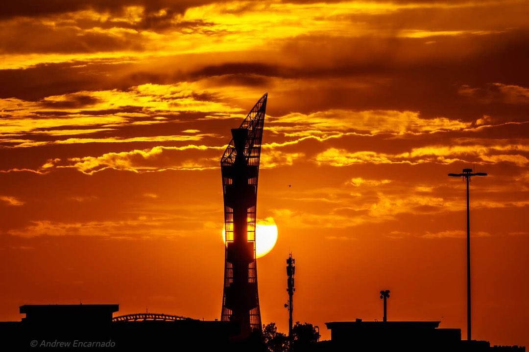 TheTorchDoha's tweet photo. Orange skies, glorious sunsets and The Torch Doha in the middle of it all!
Another amazing shot! We are receiving such gorgeous photos from all of you, keep amazing us!
📸 by @andrewencarnado
#thetorchdoha #dohalandmark #qatar #proudqatar #iloveqatar #mydoha #qatarlens https://t.co/1rIGoAadtV