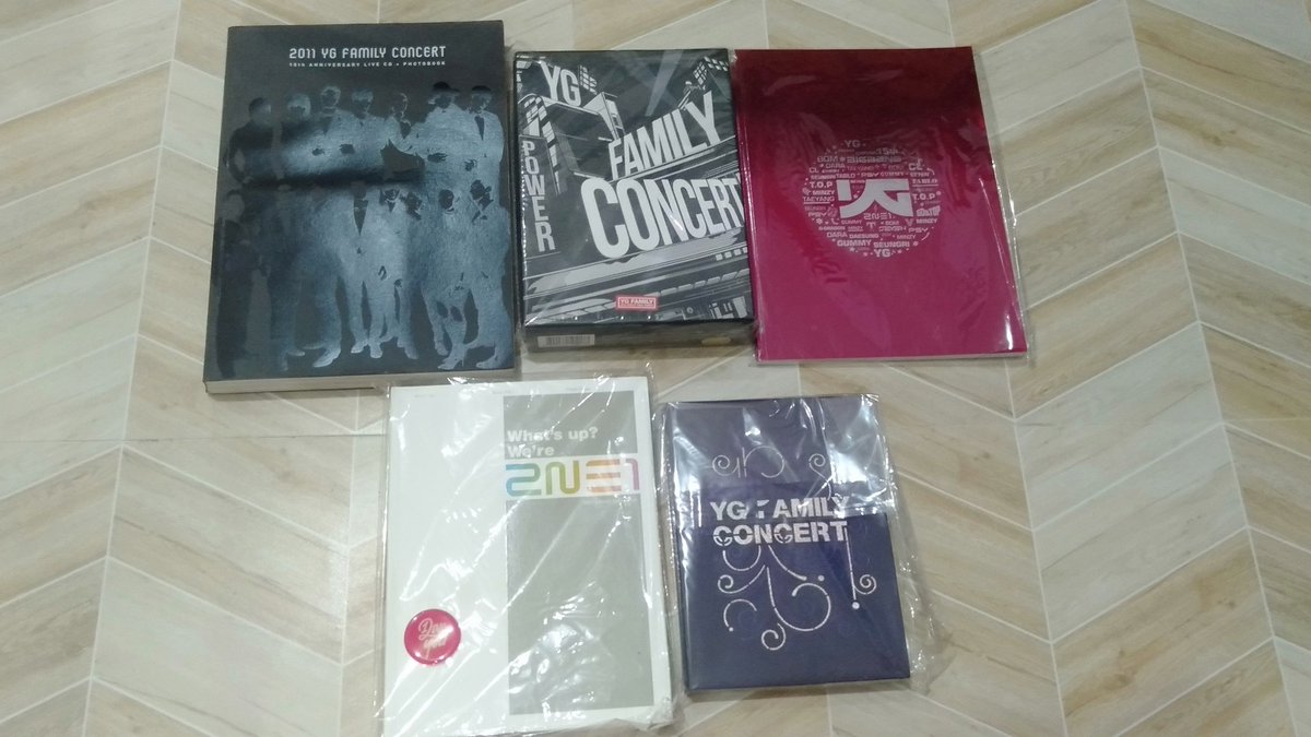 sushrimp's tweet photo. LFB/ WTS π΅π
2ne1, BigBang, YGEntertainment for sale. All official items posted in my shopee. Some sealed, most are opened once. Read description for item condition (most of them good as new).
#2ne1ph #ygph #bigbangph #vipph #blackjacksph #kpopph
https://t.co/0fSKHImp65 https://t.co/Fj6Se7zaBM
