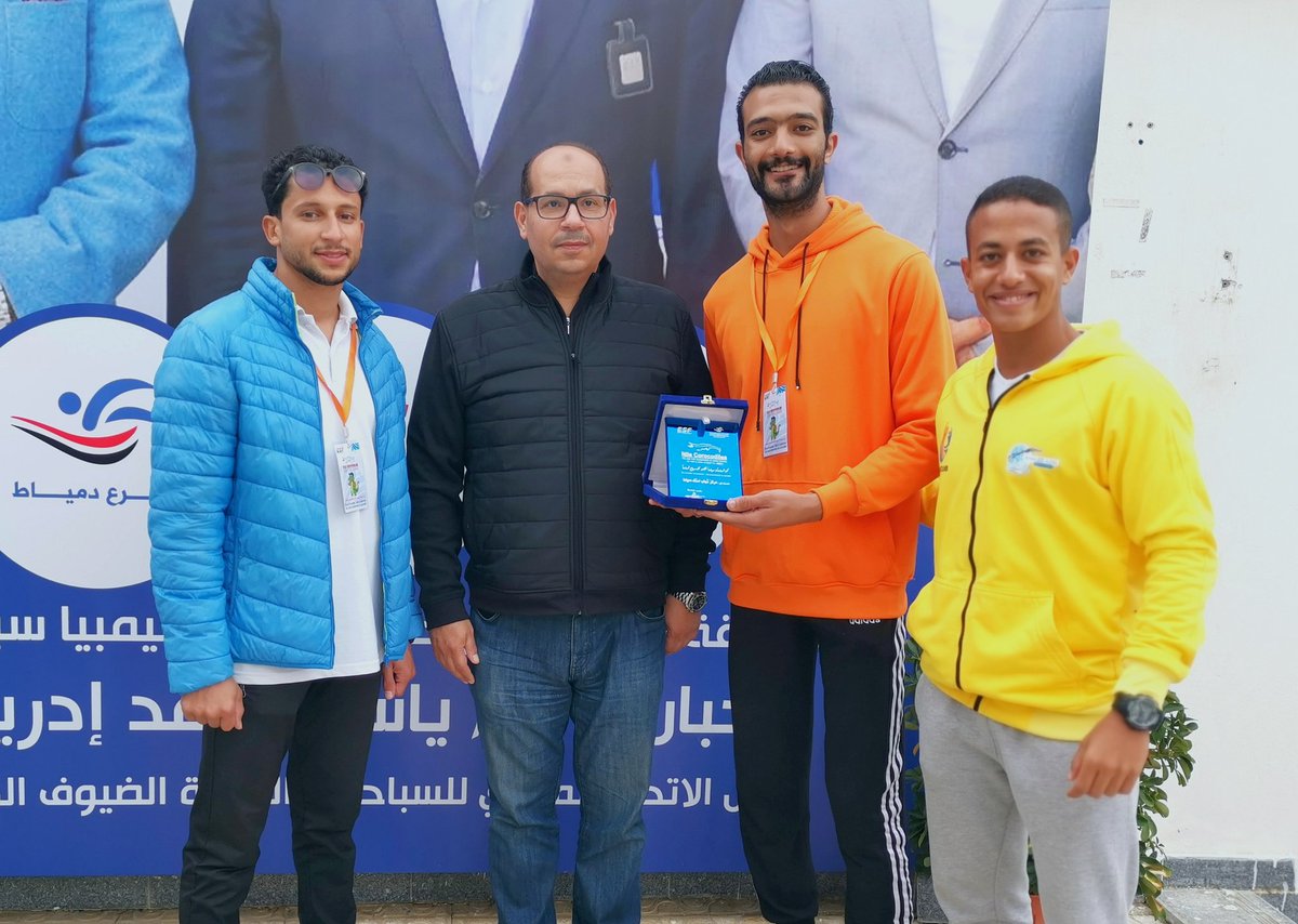 Khaledw01's tweet photo. رئيس الاتحاد المصري للسباحة و مدربي منتخب و مدربين عالميين و حكام و سباحين لازم افتخر بيوم انهردا بجد حاجة تشرف 🥇💖🏊‍♂️ https://t.co/bgGq7N0OQv