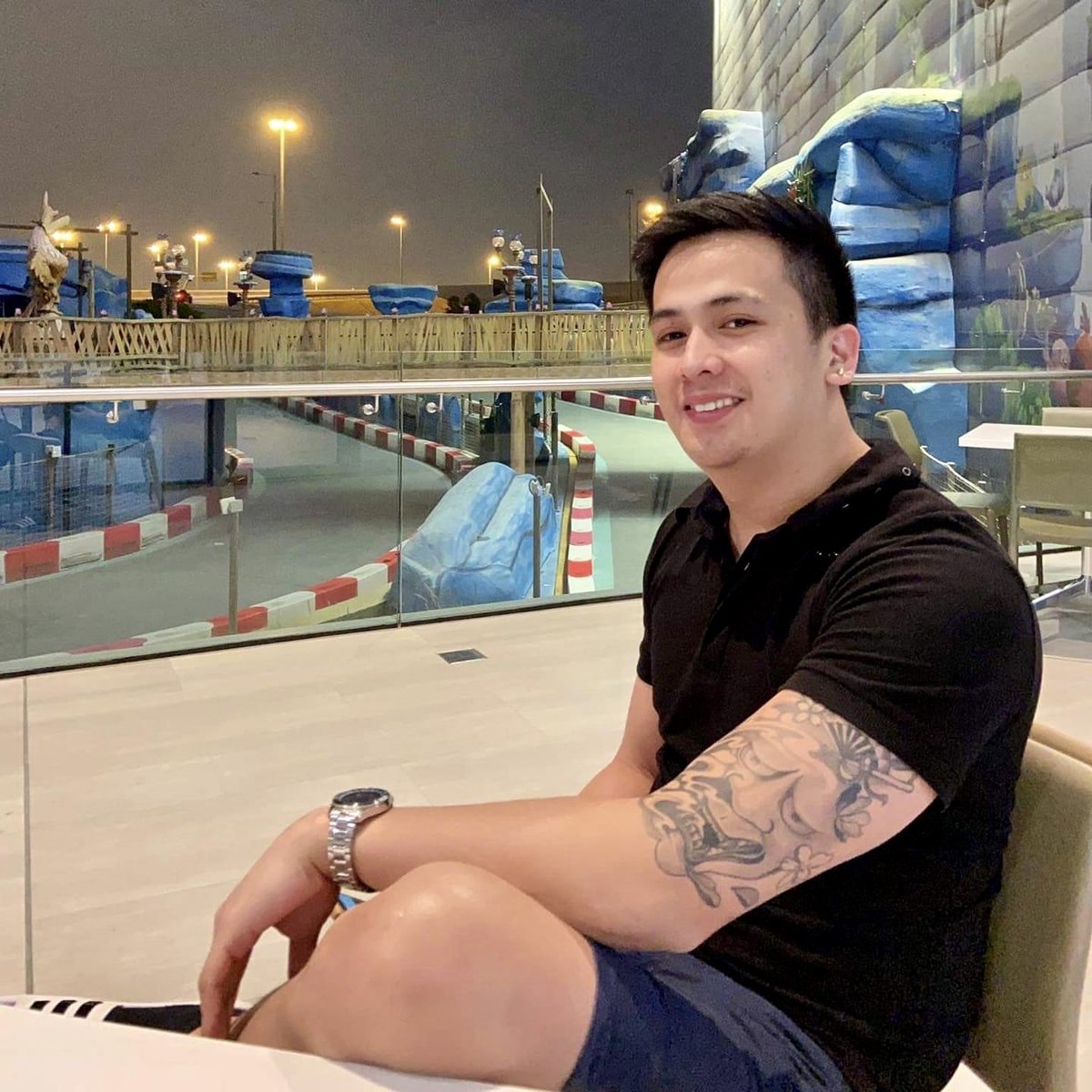 phaqatar's tweet photo. Hi Sonny! Bakit parang ang barako mo, parang ang sarap. 😋 https://t.co/xVn0OR5lJV