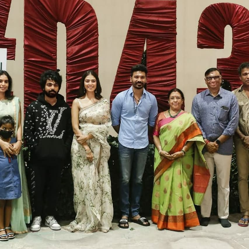 behindwoods's tweet photo. #D43ShootBegins Today! #D43
#dhanushkraja #karthicknaren_M #TGThyagarajan #SathyaJyothi #MalavikaM #gvprakash #thondankani #smruthi_venkat #Lyricist_Vivek #AlwaysJani #RIAZtheboss https://t.co/ealEsroH0B