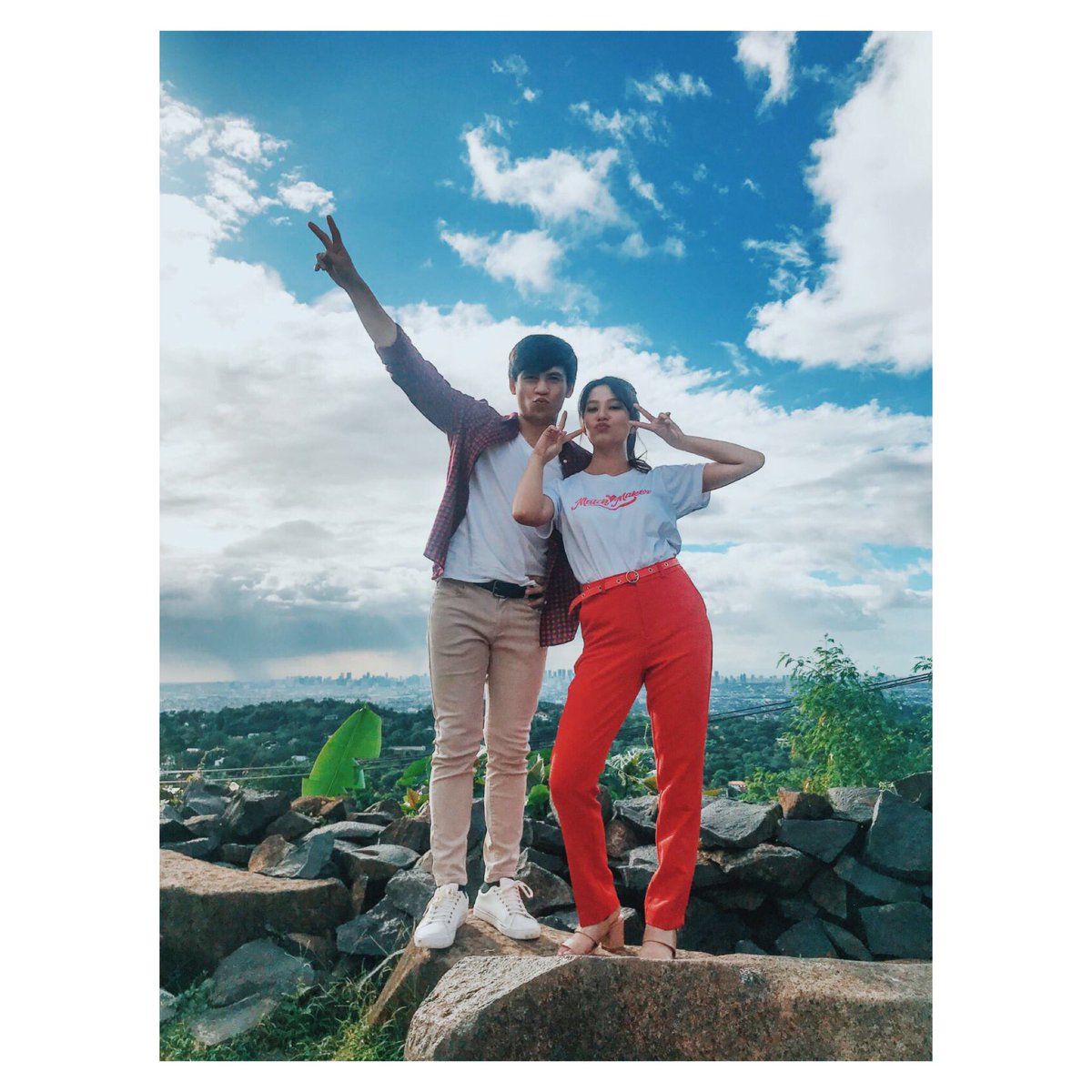 AHappyHeart7's tweet photo. #KimLex wishing everyone a happy Friday β¨ Here are #KimDeLeon (@kimthelion_) and #LexiGonzales (@laLexiGonzales) on the set of the upcoming series #MyFantasticPagibig β€οΈ https://t.co/6i7ECnAA8h