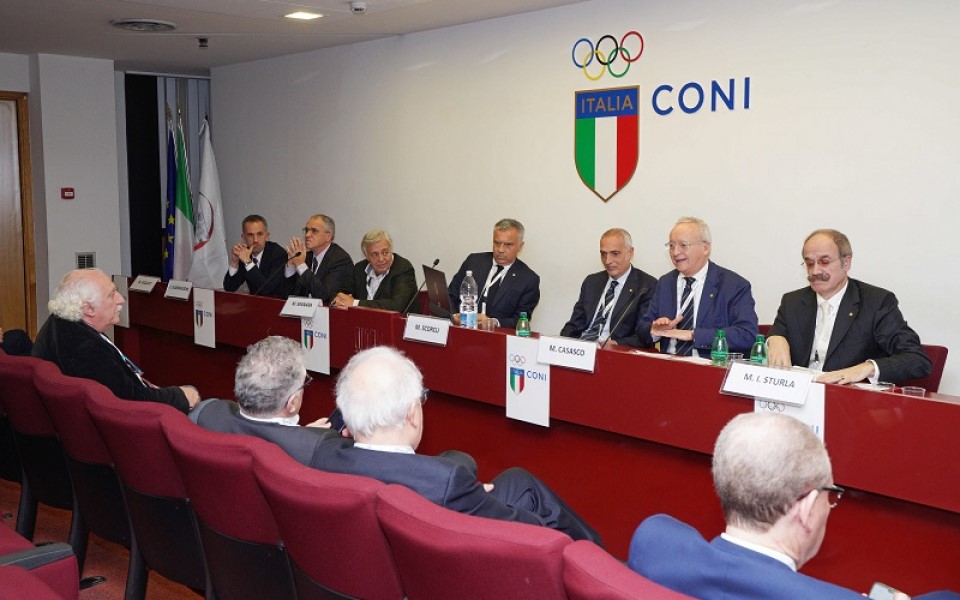 MapeiSport's tweet photo. Il Consiglio Federale #FMSI ha rinominato presidente della Commissione #Etica il direttore di #MapeiSport Claudio #Pecci e componente del Collegio dei #Medici degli #Sport Professionistici il "nostro" Matteo #Acquati (#basket) per il quadriennio 2021-2024. Buon lavoro a entrambi! https://t.co/ZeCF9QFe0f