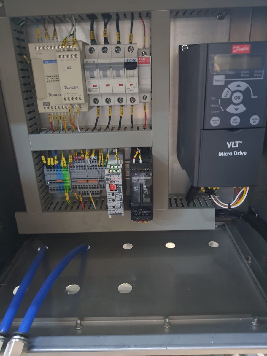 OzdasOtomasyon's tweet photo. Aşı için mixer tankları
Sağlık sektöründeki faaliyetlerimize ara vermeden devam ediyoruz...
Diğer ürünlerimize de bir göz atın.
https://t.co/LglWgEbisF
#automation #pls #otomasyon #machinery #eaton #hmi #metronix #kuhnke #serad #lafert #kendrion #vigor https://t.co/fPDBU4Icfv