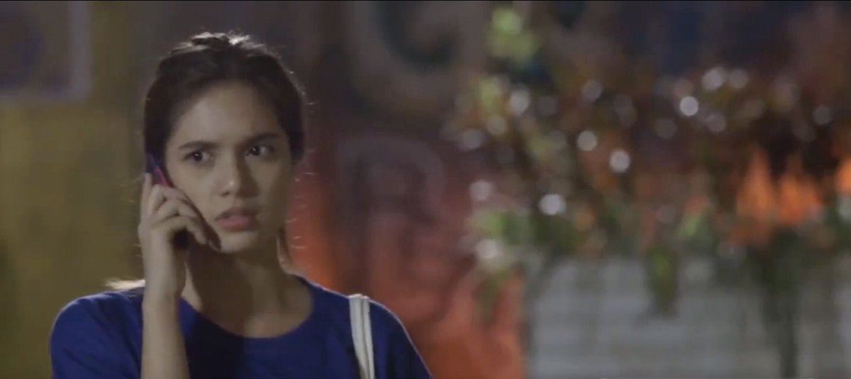 michkocuties's tweet photo. “Nasan ka?”
I love this parallel. Sa una heartbroken si Angge at tinatawagin si Otep para sa comfort. Ngayon na realize siya na si Otep yung lalake she’s in love with all along. #BUconfession #AnggEp @MichelleVito https://t.co/cNuZlAm4Uz