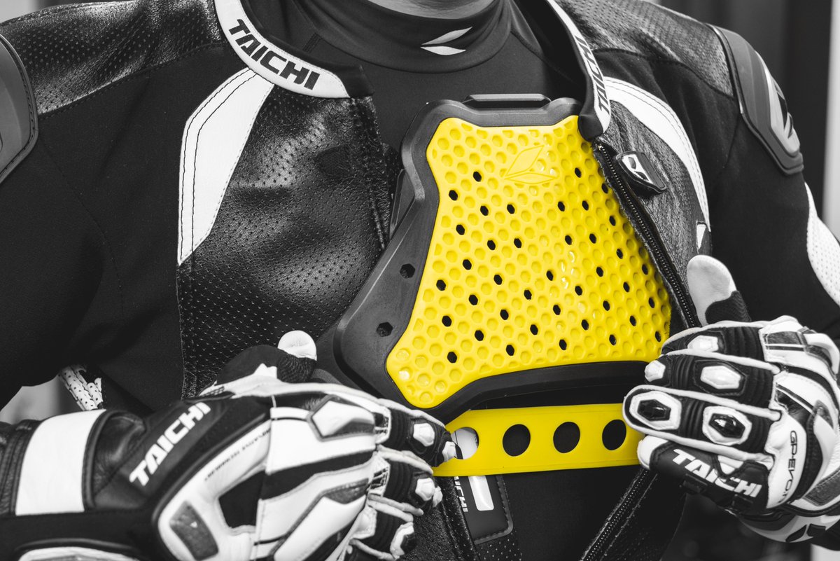 アールエスタイチ ヘリンクスレーシングチェストプロテクター バイク/プロテクター ブラック ONE SIZE NXV018 在庫有り 当日発送 RS TAICHI レーシング チェストプロテクター RSタイチ NXV018BK01 取寄 ヘリンクスレーシングチェストプロテクター  ブラック ONE SIZE NXV018 RSタイチ RSタイチ 胸部プロテクター レディース Webike | RS TAICHI アールエスタイチ  RSタイチ NXV018 ...