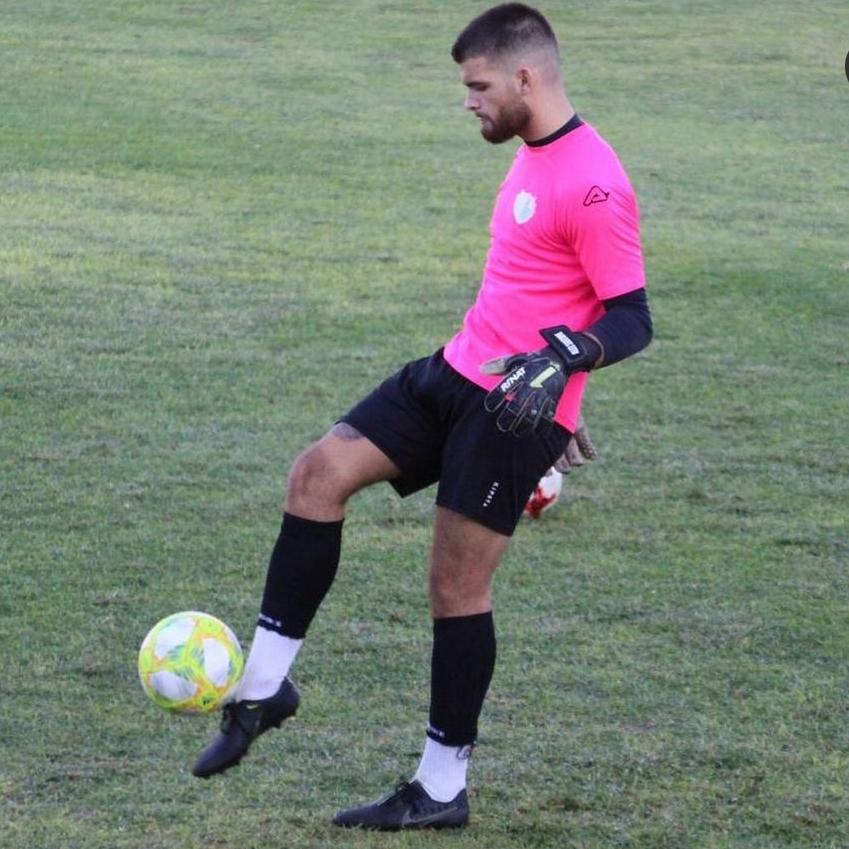 UDOjen's tweet photo. ¡Fichaje bomba 💣!

Nos complace anunciar la incorporación de Victor Barrera a nuestro equipo senior 💪.

Un gran portero de tan sólo 20 años con una gran proyección.

Su anterior club es el @antequeracf de 3° División.

Bienvenido al club!!

#VamosOjén
#UDOjén https://t.co/W0FWiQOqir