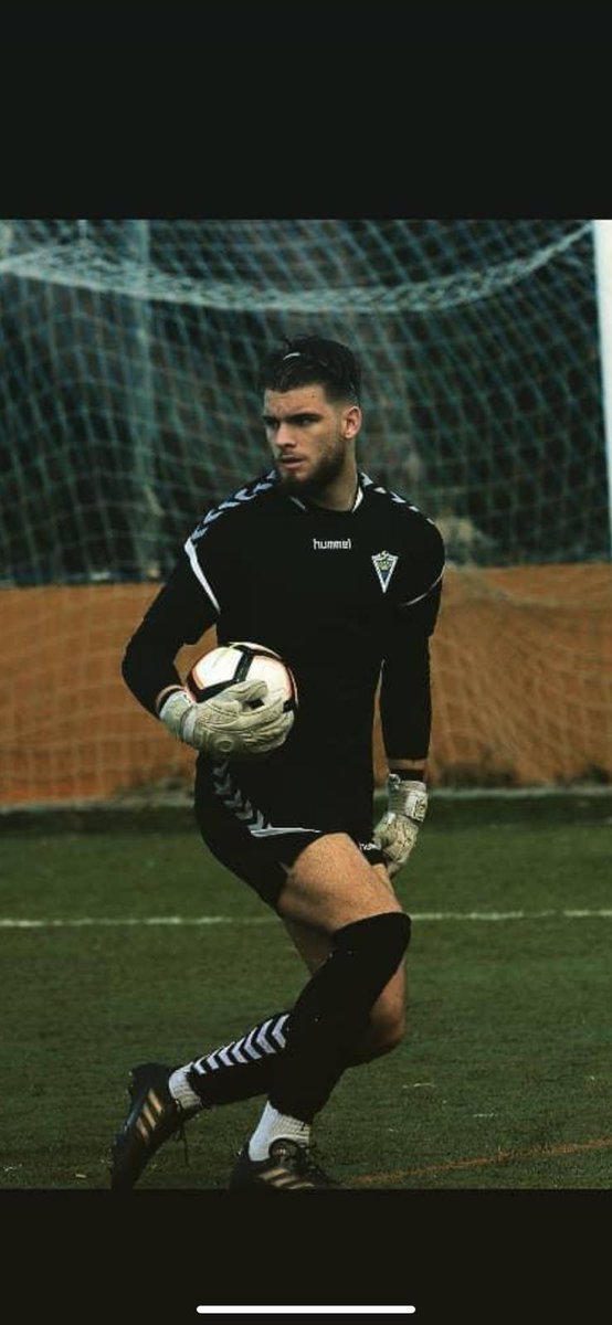 UDOjen's tweet photo. ¡Fichaje bomba 💣!

Nos complace anunciar la incorporación de Victor Barrera a nuestro equipo senior 💪.

Un gran portero de tan sólo 20 años con una gran proyección.

Su anterior club es el @antequeracf de 3° División.

Bienvenido al club!!

#VamosOjén
#UDOjén https://t.co/W0FWiQOqir