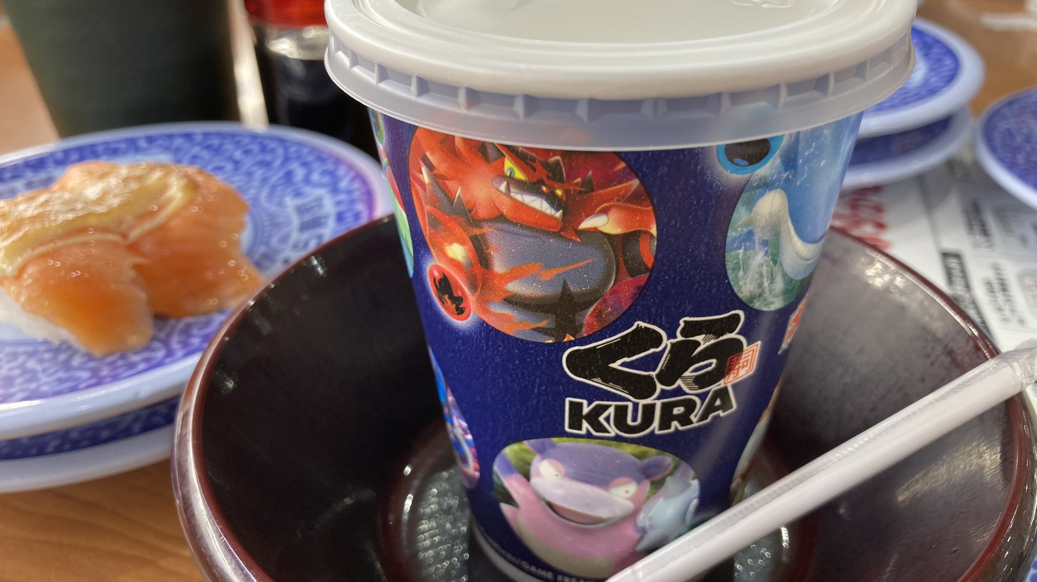 ねこいろ くら寿司 ポケモン 乳酸菌飲料がポケモン仕様に びっくらポン4回チャレンジするもダメだった くら寿司 ポケカ