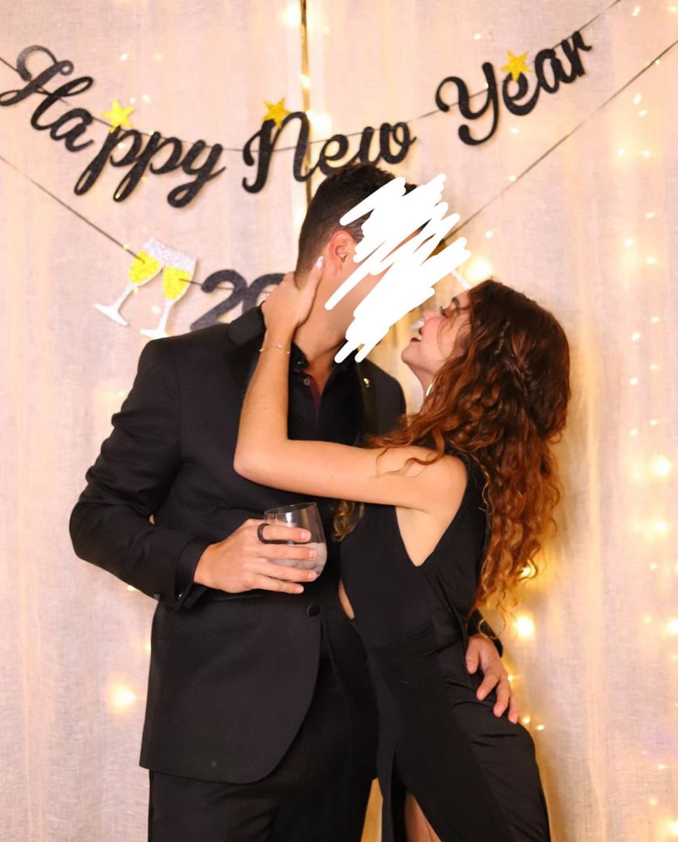 TinyFlxwer's tweet photo. —Comparte algunas fotos de su festejo de Año Nuevo con @ArthurBryar para desearles a sus amigos y vecinos un gran inicio de año.— https://t.co/HMvNhTalSU