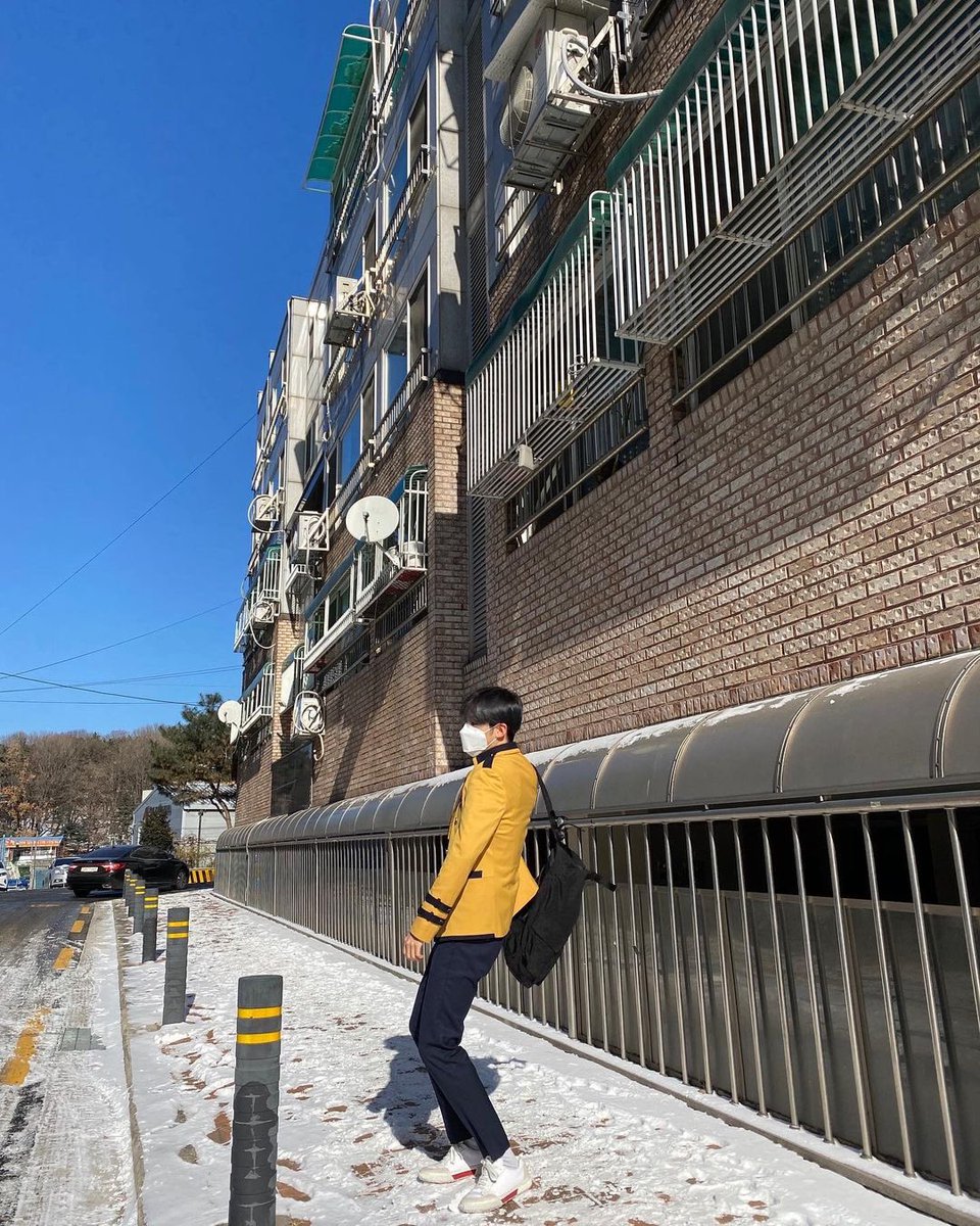 _CherishEunsang's tweet photo. 열아홉 스무살 동복 은상이🐥💛 https://t.co/m2EP9eaZZy