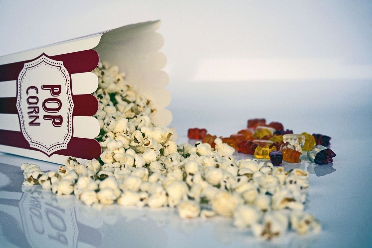 BECCA_Europe's tweet photo. Happy New Year to all! 🎉

Did you know that 3 movies have been shortlisted for @luxaward 2021?

Vote and rate the #movies here:  https://t.co/8LPDj6aZR9 

Results will be unveiled on April 28!

#film #culture #arts #filmsector https://t.co/TOC9PvyTVa