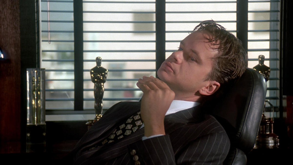 Hollow9ineCast's tweet photo. 142/365
#Hollow9ineNetwork #DailyChallenge #MoviesYouLove #3ImagesDaily #Day142 #ThePlayer #RobertAltman #TimRobbins #GretaSacchi #FredWard #WhoopiGoldberg #TFAUnion #Podcasts #PodOn #RT https://t.co/J9KiHgE1Ny