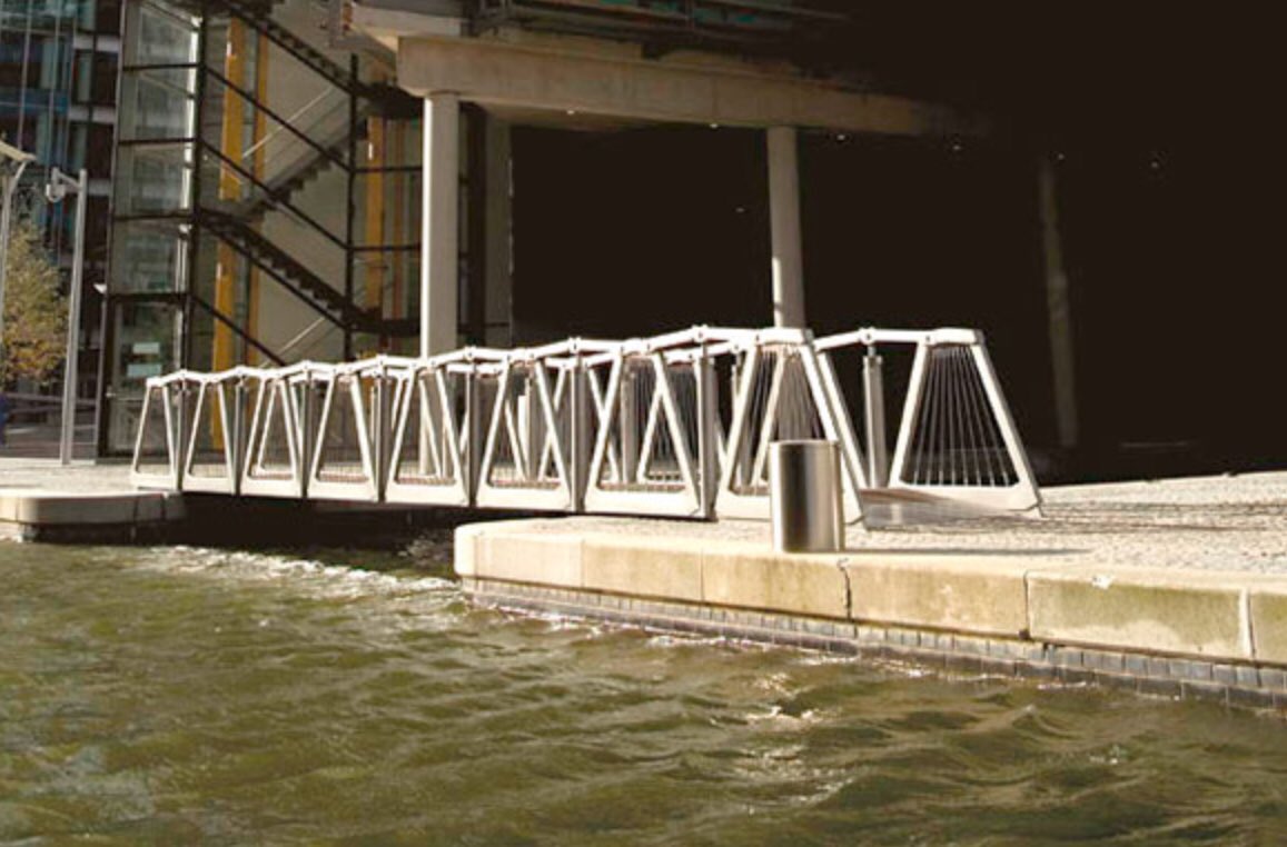 geoffwake1's tweet image. #lockdownmaths 
Roll-up bridge by Heatherwick studios
What do you see? What do you wonder?
#mathsimage