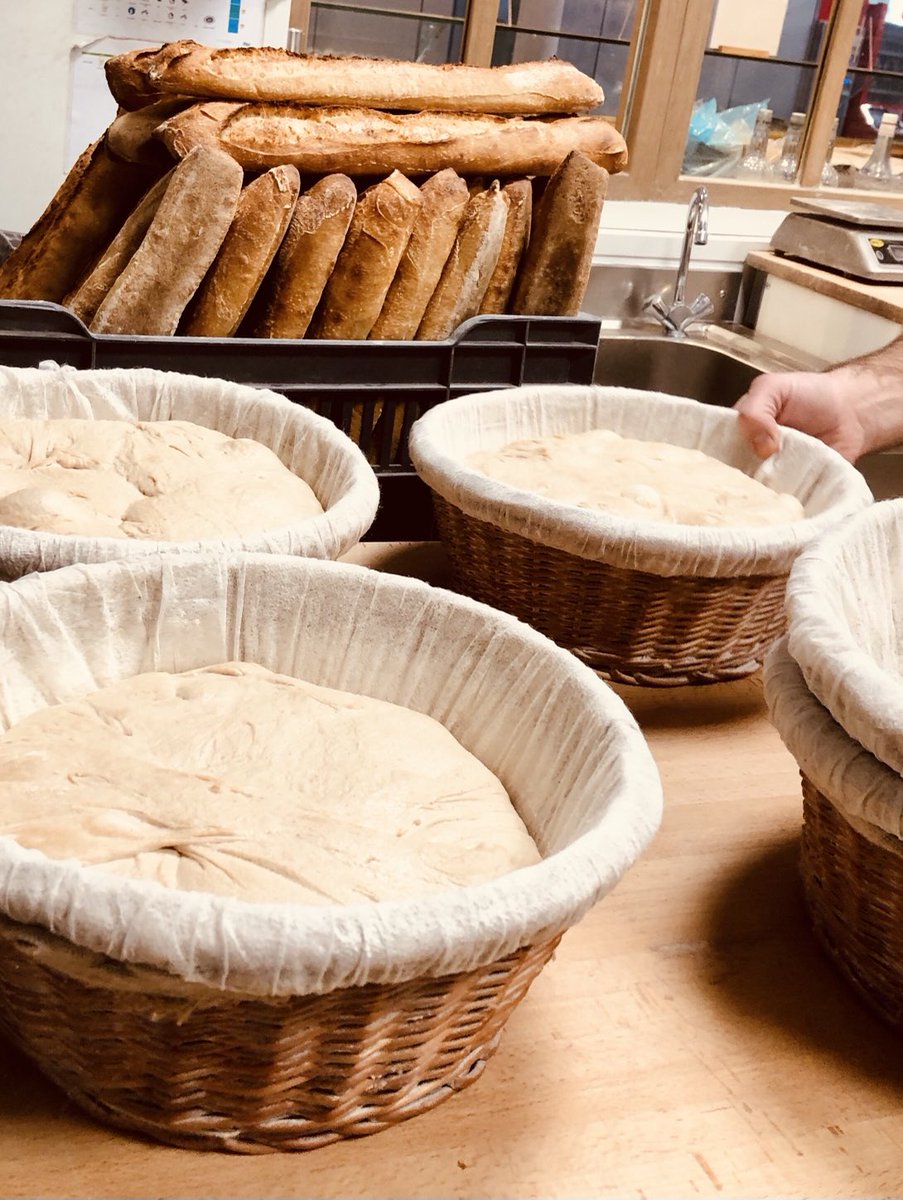 Un matin au #fournil #boulangerie #pain #levain ⭐️