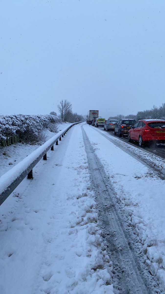 HighwaysNEAST's tweet image. Some pictures from our #TrafficOfficers out and about on the #A1M in #Durham. If you have to travel please allow appropriate time for your journey and make sure you are driving to the conditions.