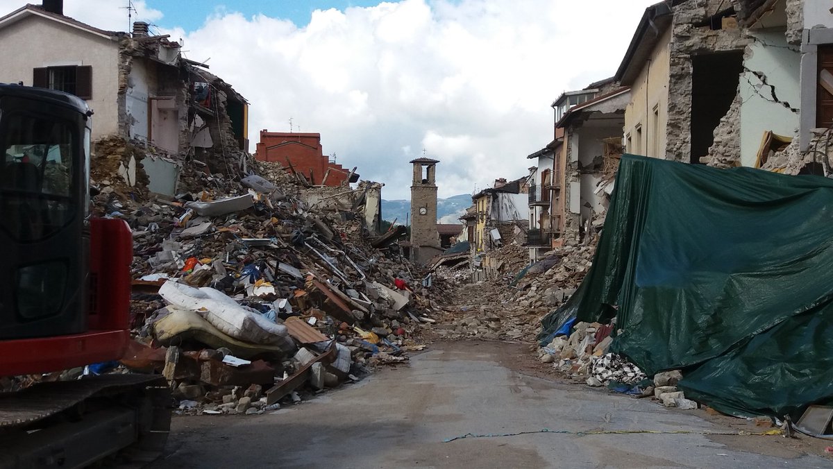 🚨 Deadline approaching! 🚨

Just a few days left to apply for my @ARIES_DTP PhD project looking into the stress evolution during #earthquake sequences, based at <a href="/EarthSciPlymUni/">Earth Sci @ Plymouth</a>, supervised by myself, <a href="/volcano_jess/">Jess Johnson</a>, @Irene_Manzella and Mark Anderson

plymouth.ac.uk/student-life/y…