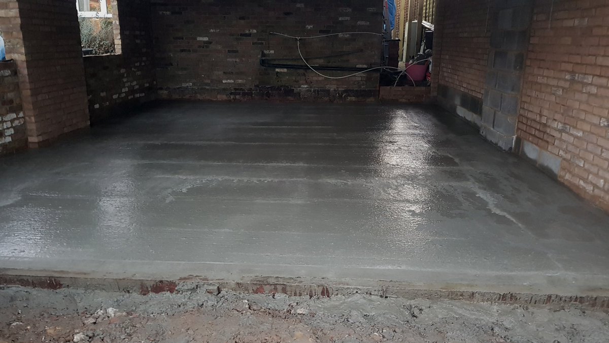 JamesB177's tweet photo. Just like to wish our favourite lady in concrete @Liz_365concrete  a happy birthday  have a great day hope you get spoilt the best you can

 Heres a lovely picture of your concrete to start the day https://t.co/g6PVCPUFyU