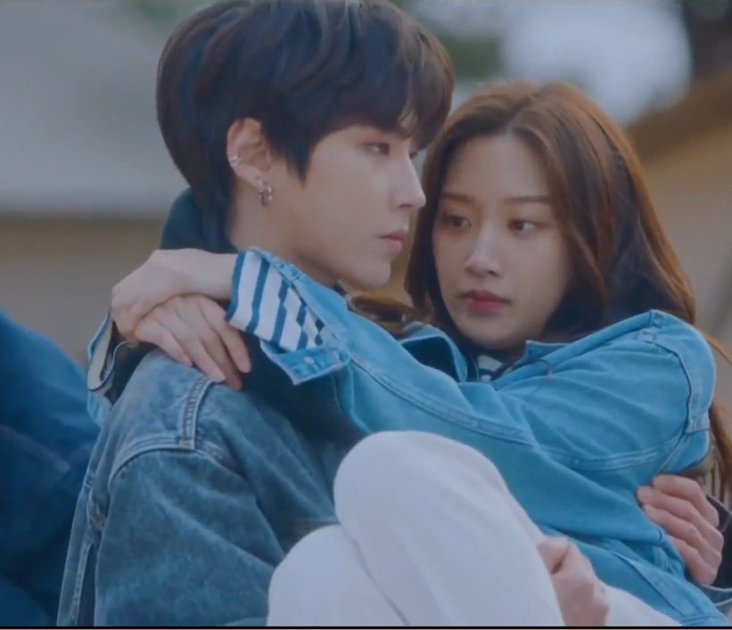 kdramathoughts_'s tweet photo. enjoying these moments of them while it last :'(( https://t.co/T1cOyk3R1S