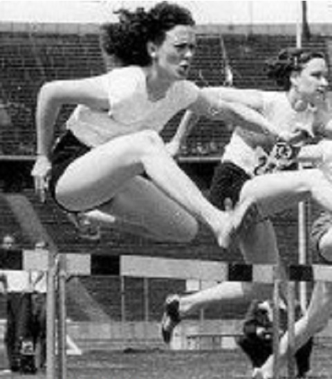 November 20th, German Athlete Anneliese Seonbuchner (-Keilitz) passed away at the age of 91. She represented the Unified Team of Germany in the women's 80 metres Hurdles at the 1952 Helsinki Summer Games.
https://t.co/e9CHUwHiuZ https://t.co/hh4DVLXdXR