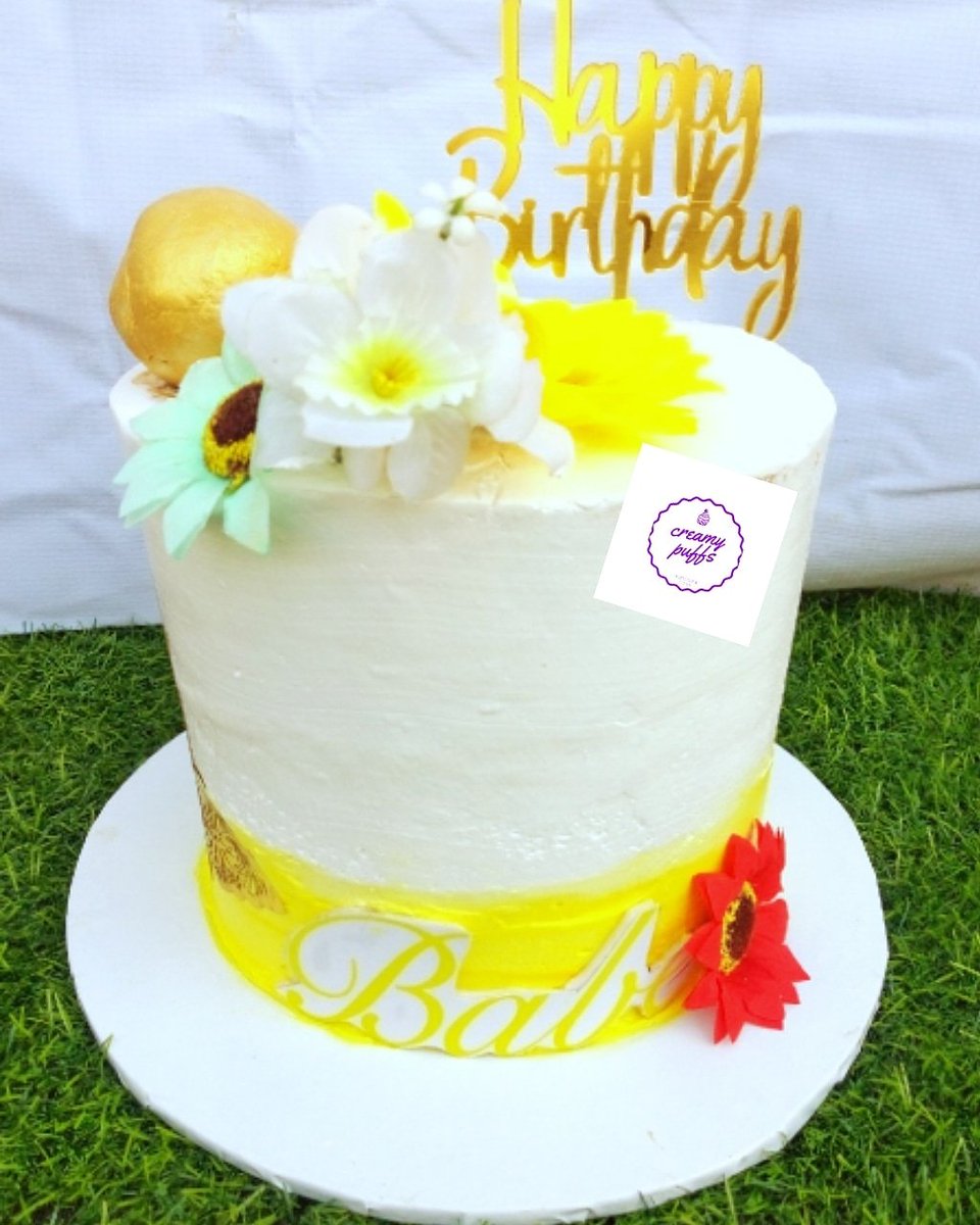 ModupeoluwaAde8's tweet photo. Hi tweethearts, im MODUPEOLUWA, I am a baker, a pastry chef(i make yummy edibles out of flour and sugar)and also an event https://t.co/mehzKYvE6L can check out/follow my page on instagram @ creamy_puffs_, be sure to get a follow back. Kindly check out few of my works below. https://t.co/7sK8TBtlUp