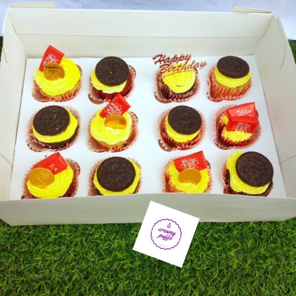ModupeoluwaAde8's tweet photo. Hi tweethearts, im MODUPEOLUWA, I am a baker, a pastry chef(i make yummy edibles out of flour and sugar)and also an event https://t.co/mehzKYvE6L can check out/follow my page on instagram @ creamy_puffs_, be sure to get a follow back. Kindly check out few of my works below. https://t.co/7sK8TBtlUp