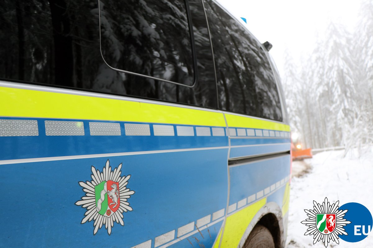 polizei_nrw_eu's tweet image. Wetterbedingte Beeinträchtigungen auf folgenden #Staßen:

▫ L 110 (#Dahlem)
▫ K 68; kurz hinter Rescheid in Fahrtrichtung #Hellenthal-Hönningen
▫ B 265 Bereich #Wolfgarten
▫ Schleidtalstraße / Scheuerheck
▫ L 249 Höhe Wolfgarten

#Straßenmeisterreien sind im #Einsatz.