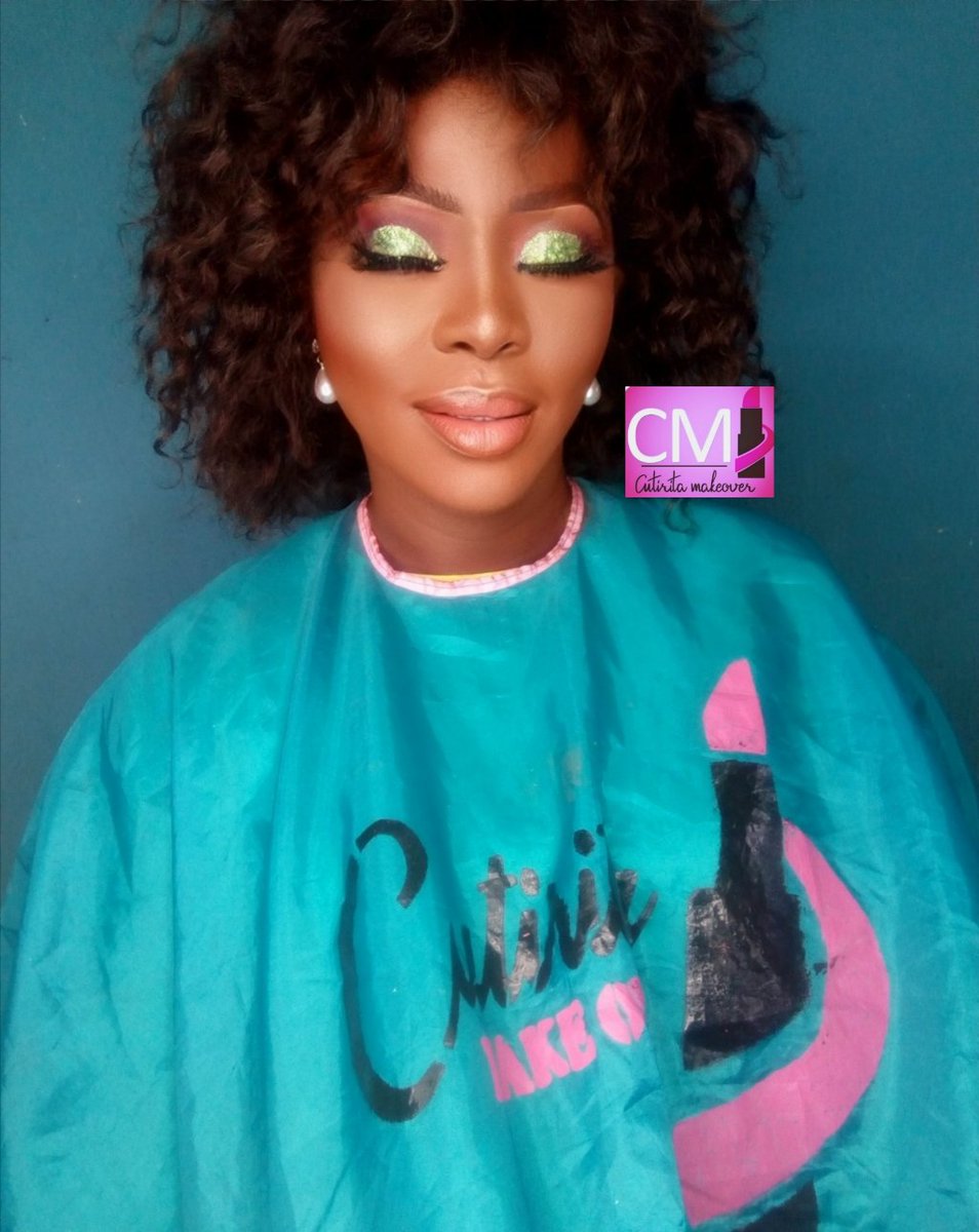 CutiritaM's tweet photo. Good Morning Cuties๐๐๐
Check out the look we created during the week๐๐ป๐ฅ
#makeuponfleek #makeupartistinnigeria #cutirita #Enterprenuer #cutiritamakeover_n_more๐ #benincitybusiness #mission633 #proverbs4vs18 #whatGodcannotdodoesnotexist #myturnaroundera #thankYouJesus๐๐ป https://t.co/Z2V2bBIg7G