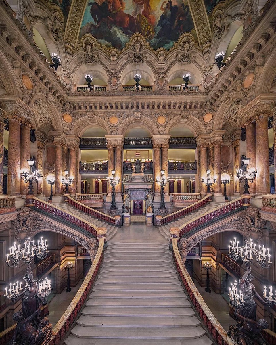 Театр опера гарнье. Дворец гарнье. Дворец гарнье в париже. Дворец гарнье. Дворец гарнье.