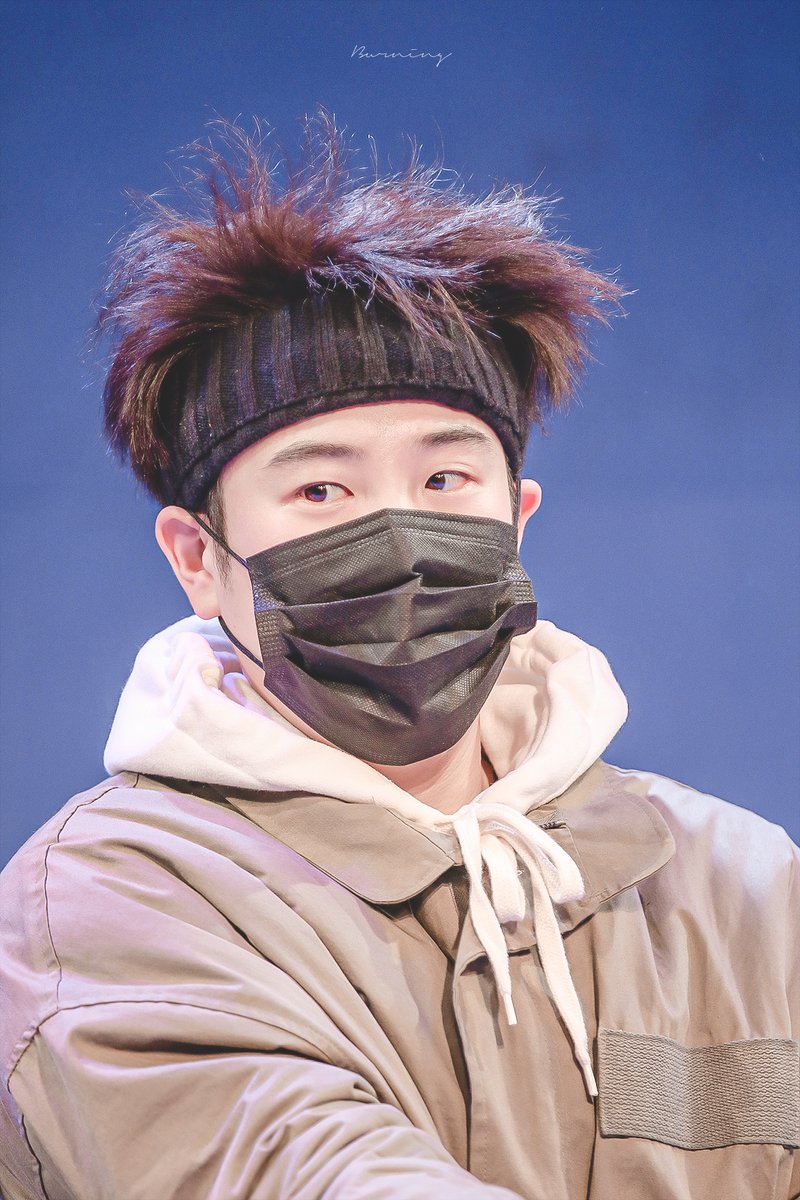 BN_PIC's tweet photo. 210102 연극 올모스트메인 무대인사
RANDY, DAVE 役 #피오 #표지훈 배우님 

🥰 https://t.co/eZ54DemD5H