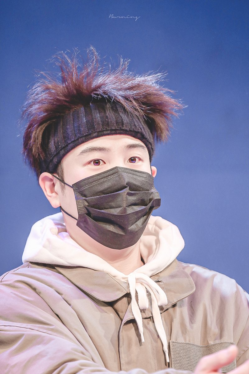 BN_PIC's tweet photo. 210102 연극 올모스트메인 무대인사
RANDY, DAVE 役 #피오 #표지훈 배우님 

🥰 https://t.co/eZ54DemD5H